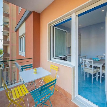 La Casa Del Poeta - Appartamento Positano Майори Экстерьер фото